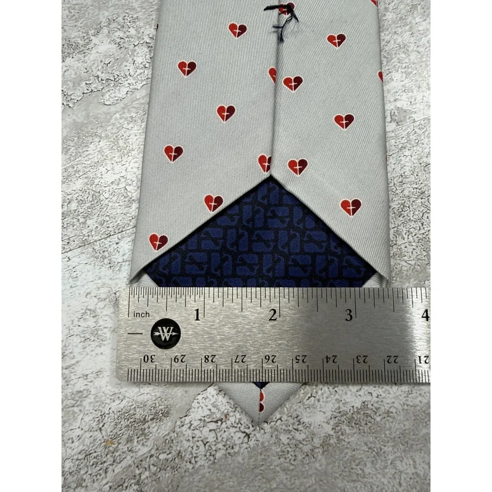 Vineyard Vines 100% Silk Tie Mens One Size‎ Gray Geometric Heart Pointed Necktie